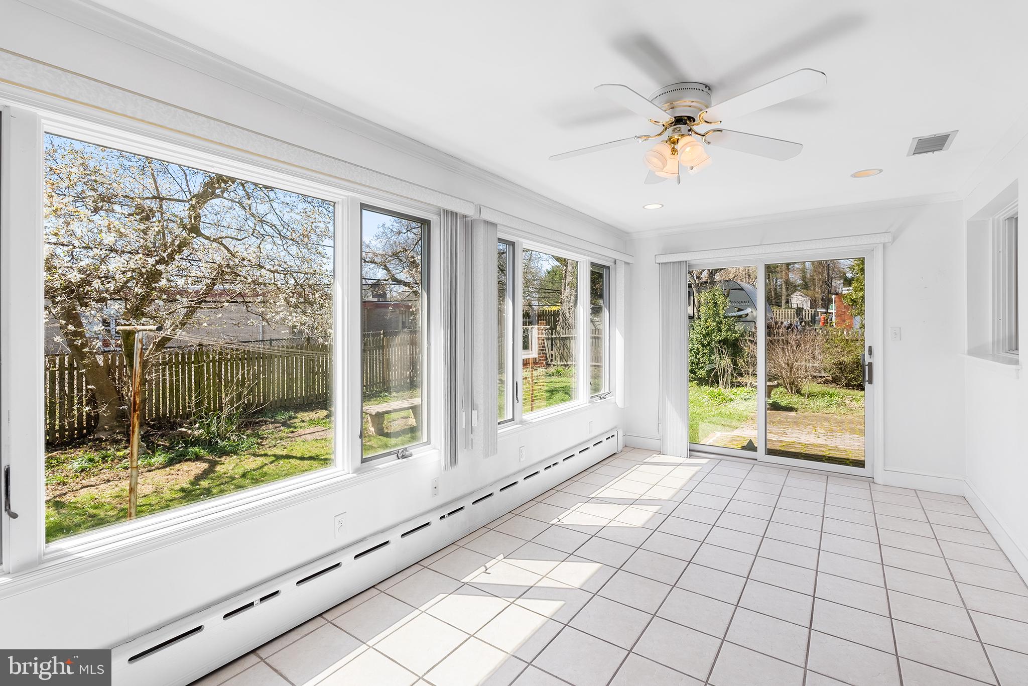 718 Dale Road Huntingdon Valley, PA 19006 - Photo 12 of 25