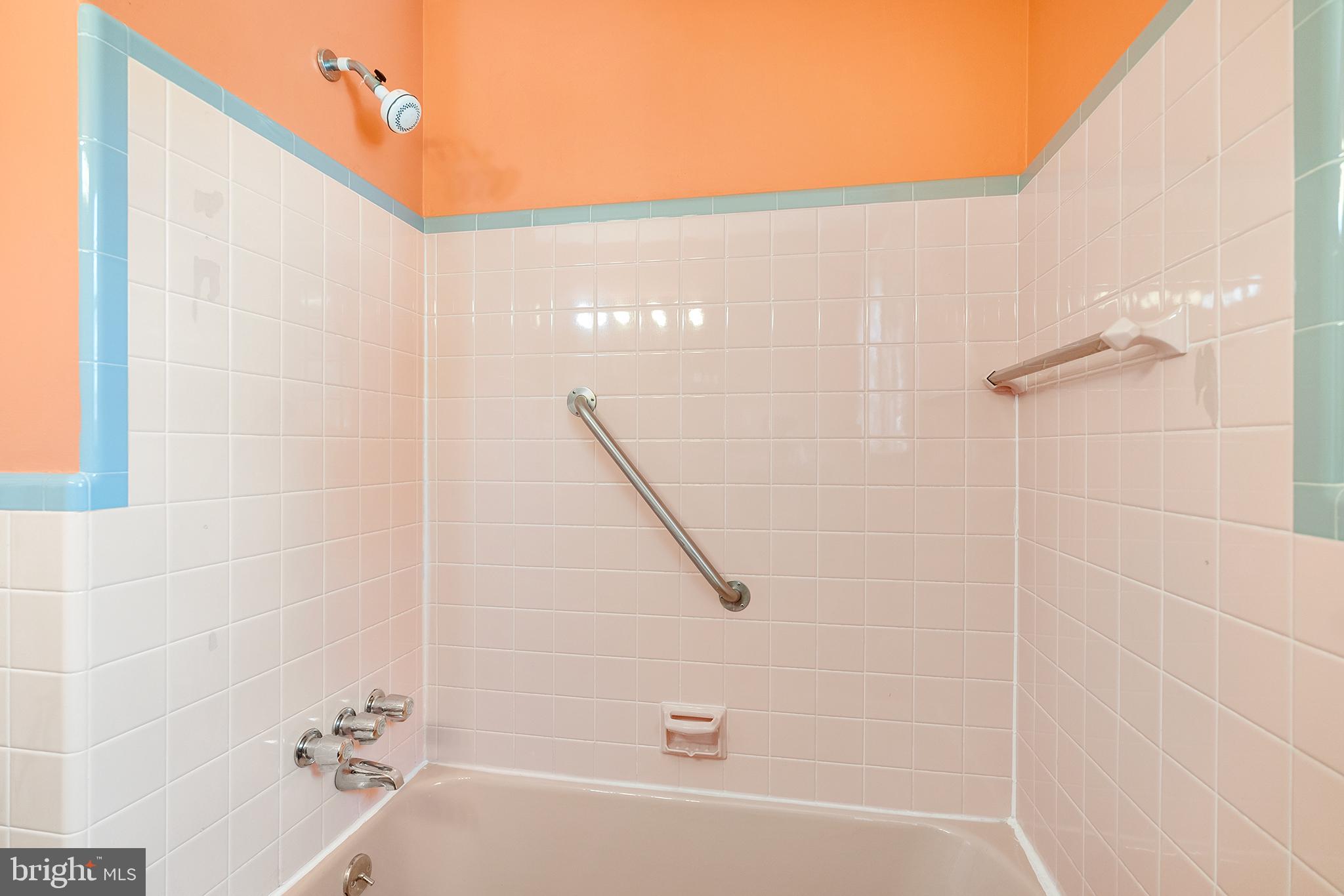 718 Dale Road Huntingdon Valley, PA 19006 - Photo 14 of 25