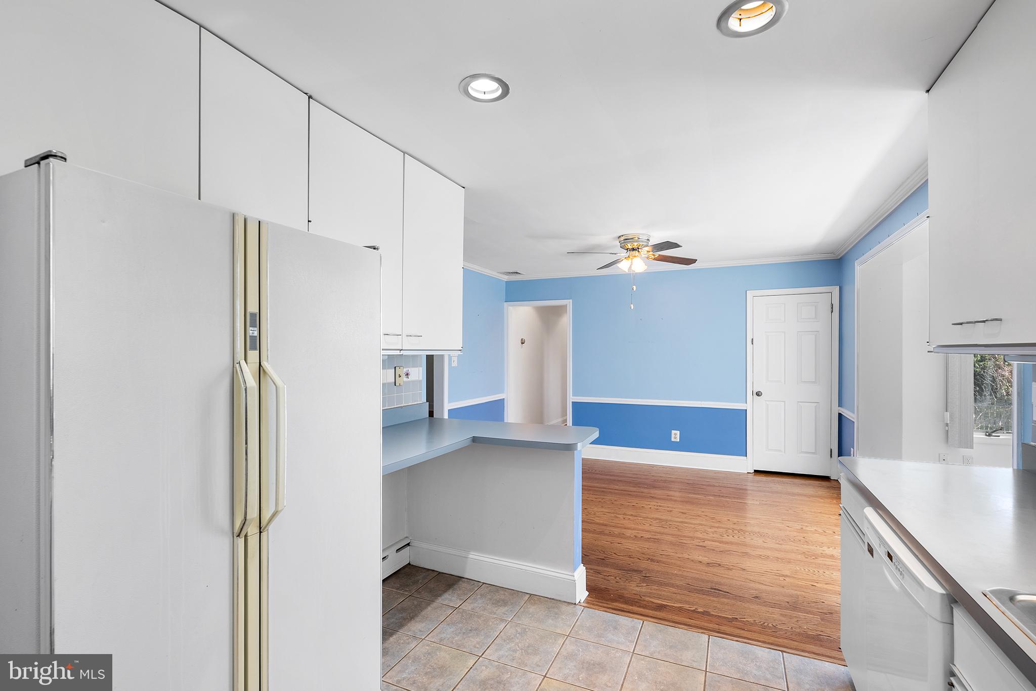 718 Dale Road Huntingdon Valley, PA 19006 - Photo 9 of 25
