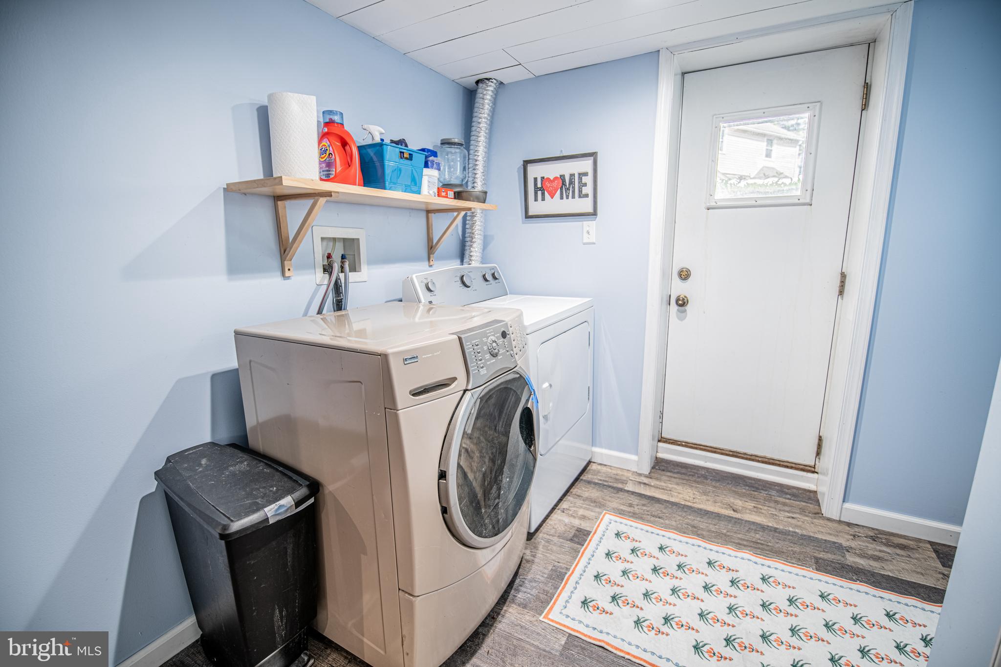 141 Cascade Road Springfield, PA 19064 - Photo 24 of 29 a utility room with dryer and washer