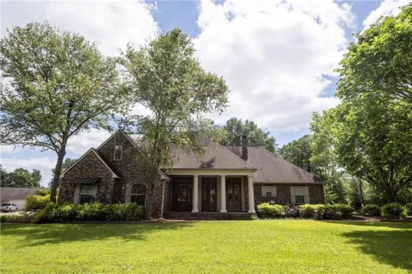 $452,500 | 115 Fox Run Drive, Natchitoches, LA 71457