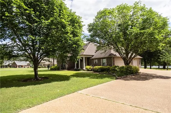 $452,500 | 115 Fox Run Drive, Natchitoches, LA 71457