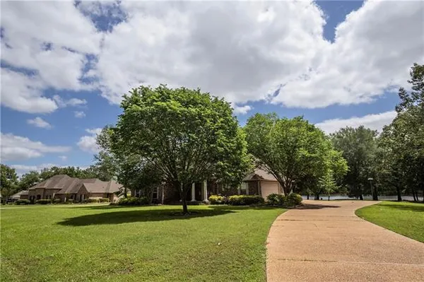 $452,500 | 115 Fox Run Drive, Natchitoches, LA 71457