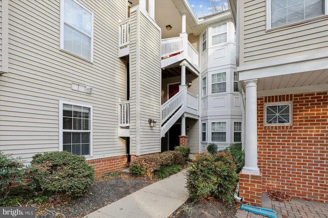 $340,000 | 5832 Wyndham Circle, Unit 104, Columbia, MD 21044