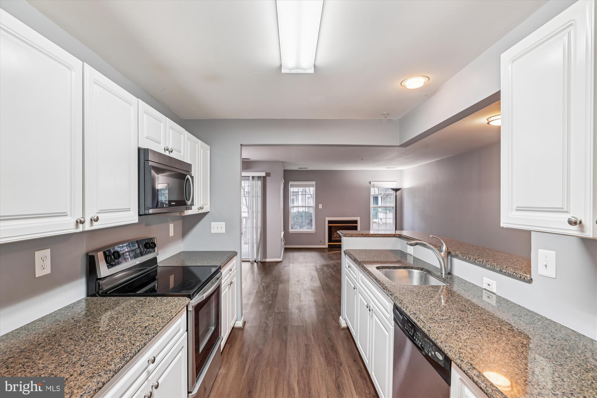 5832 Wyndham Circle, Unit 104 Columbia, MD 21044 - Photo 11 of 35 Kitchen