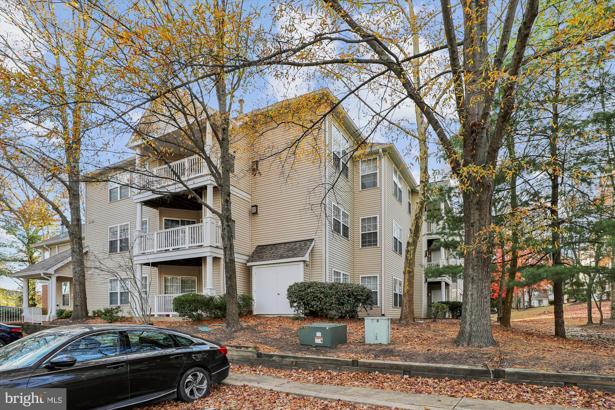 5832 Wyndham Circle, Unit 104 Columbia, MD 21044 - Photo 27 of 35 Back Elevation