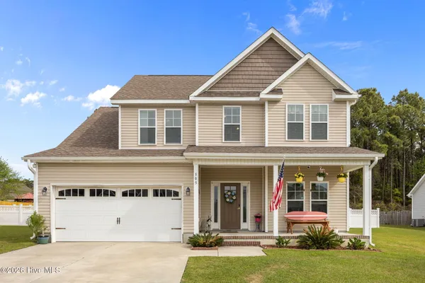 $375,000 | 505 Diamond Ridge Court, Hubert, NC 28539