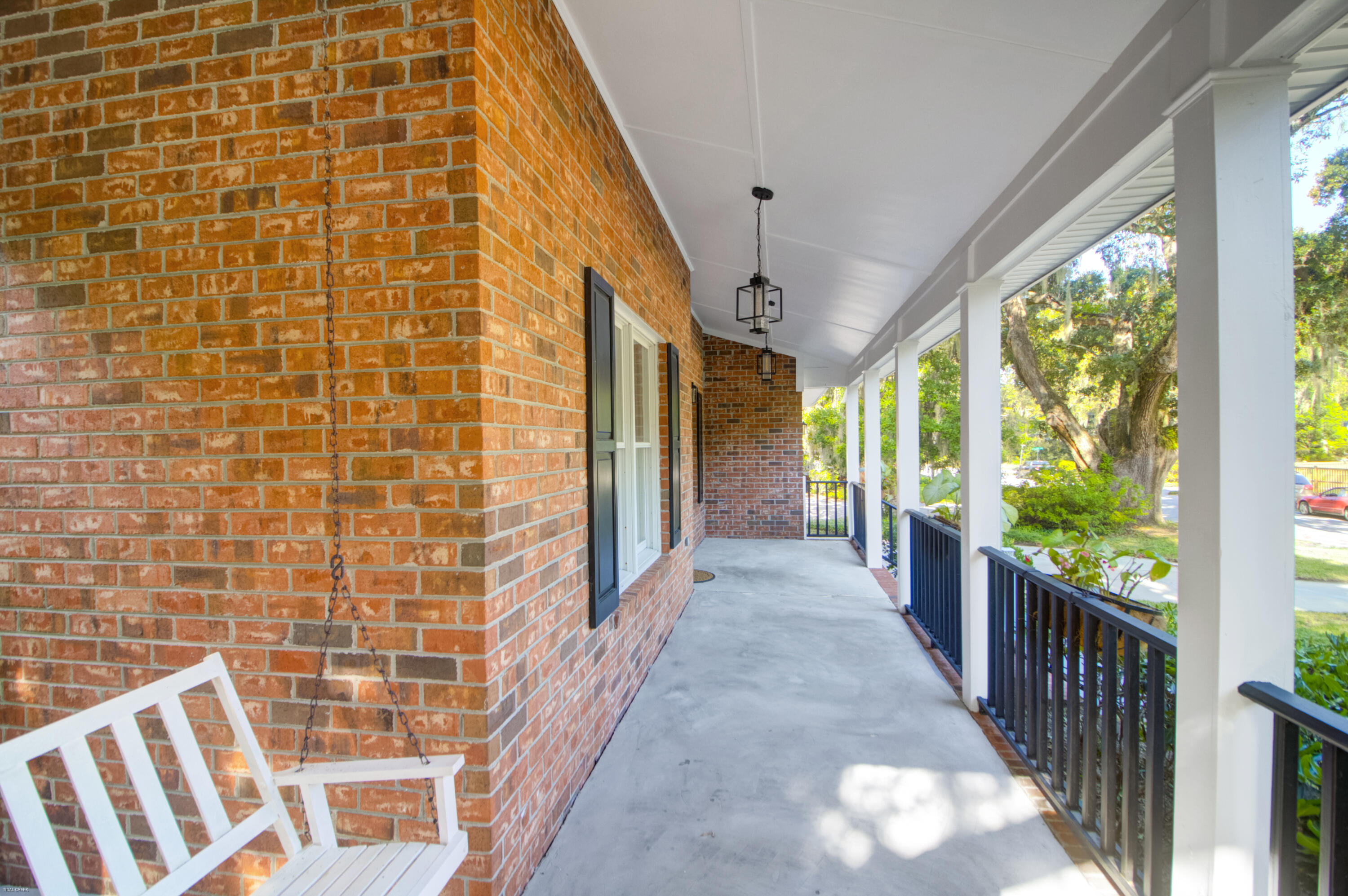 513 Sweetbay Road Charleston, SC 29412 - Photo 5 of 41 513 Sweetbay -Tidalcreekphoto- (5)
