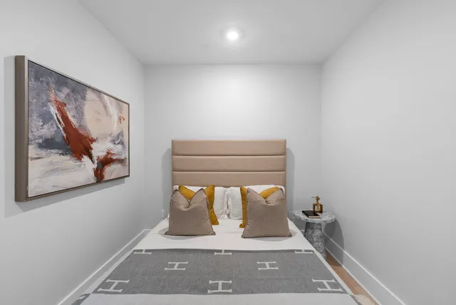 $599,900 | 124 Glenwood Avenue, Unit 3, Jersey City, NJ 07306