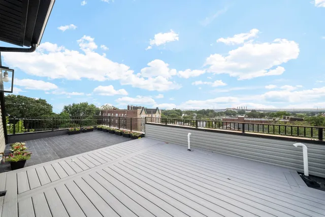 $599,900 | 124 Glenwood Avenue, Unit 3, Jersey City, NJ 07306