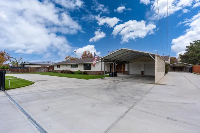 $749,900 | 2893 Helm Avenue, Clovis, CA 93612