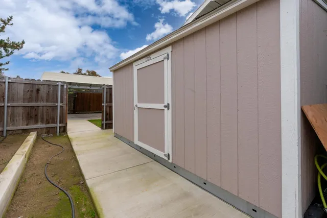 $749,900 | 2893 Helm Avenue, Clovis, CA 93612