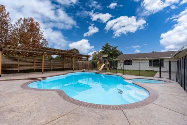 $749,900 | 2893 Helm Avenue, Clovis, CA 93612