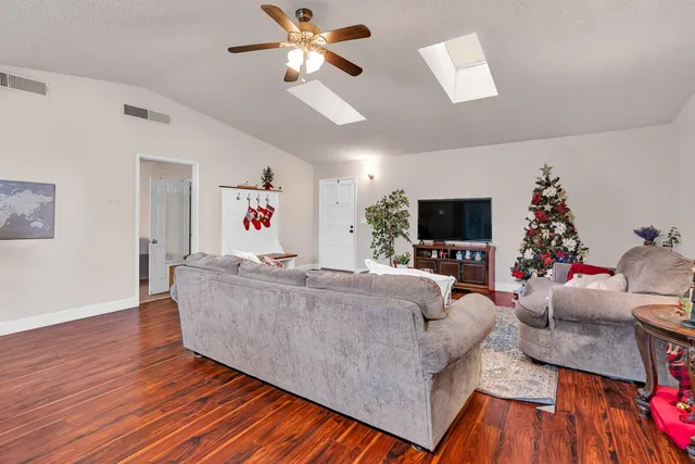 $749,900 | 2893 Helm Avenue, Clovis, CA 93612