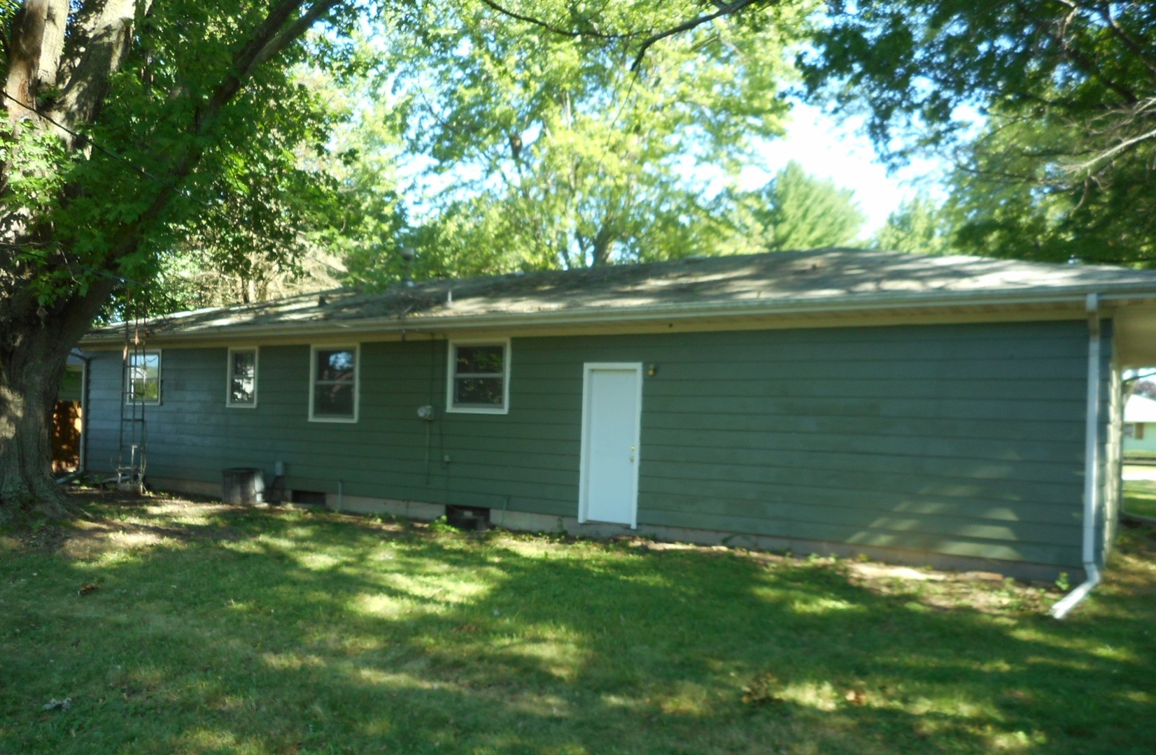 186 Alfred Drive Sycamore, IL 60178 - Photo 15 of 15 a view of a house with a yard
