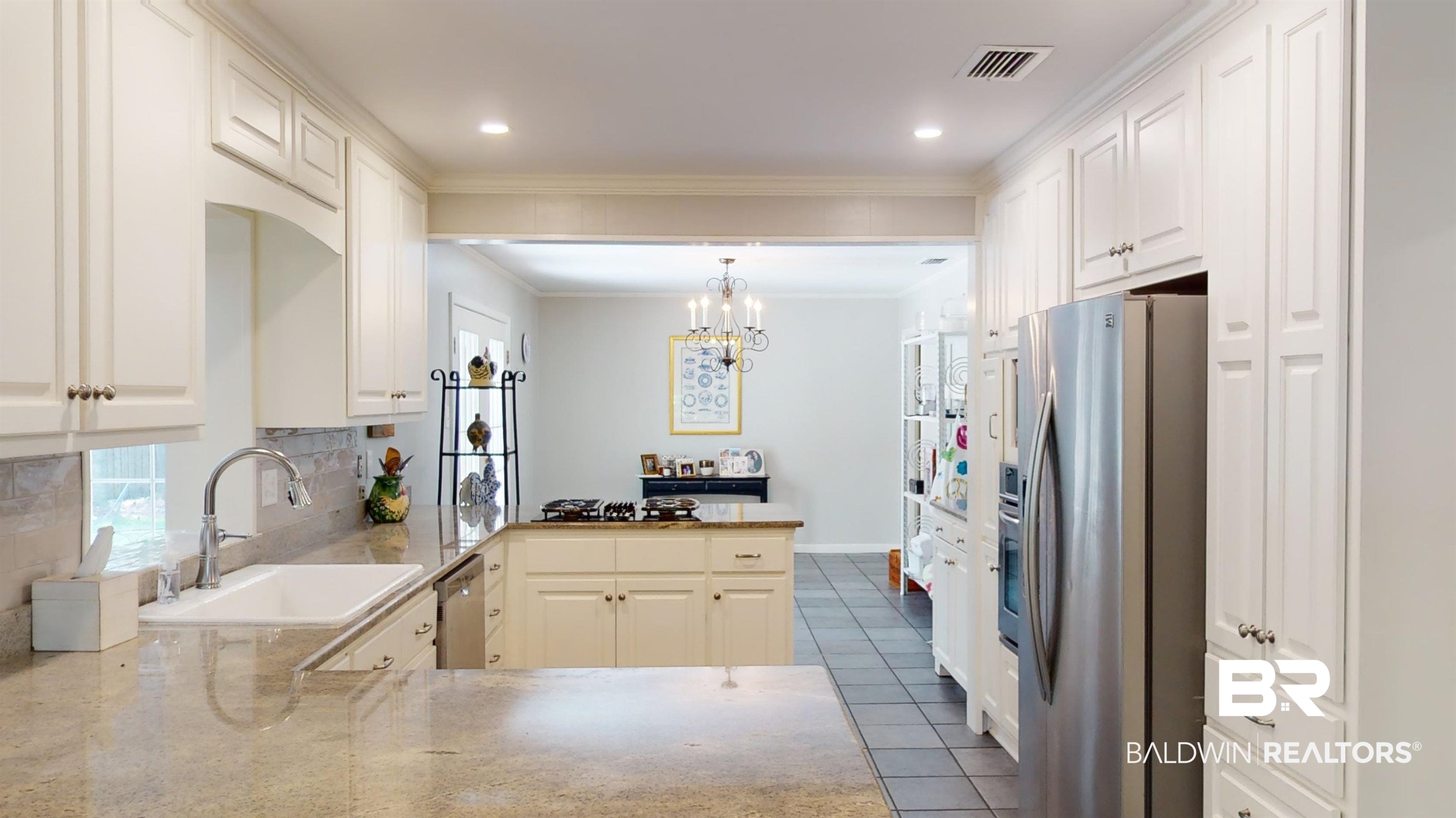 105 Conway Drive West Mobile, AL 36608 - Photo 9 of 34