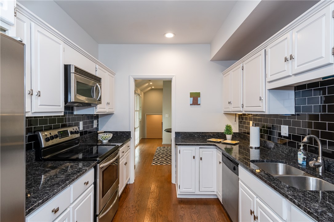 1015 Rubicon Road Dayton, OH 45409 - Photo 16 of 64