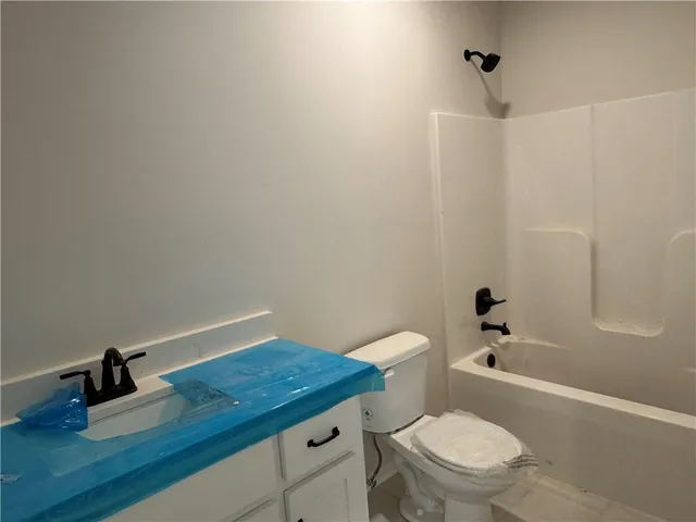 $425,000 | 1975 Harvest Road, Liberty, MO 64068