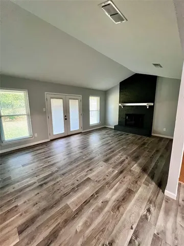 $294,900 | 1612 Prince Court, Benbrook, TX 76126