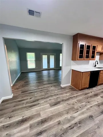 $294,900 | 1612 Prince Court, Benbrook, TX 76126