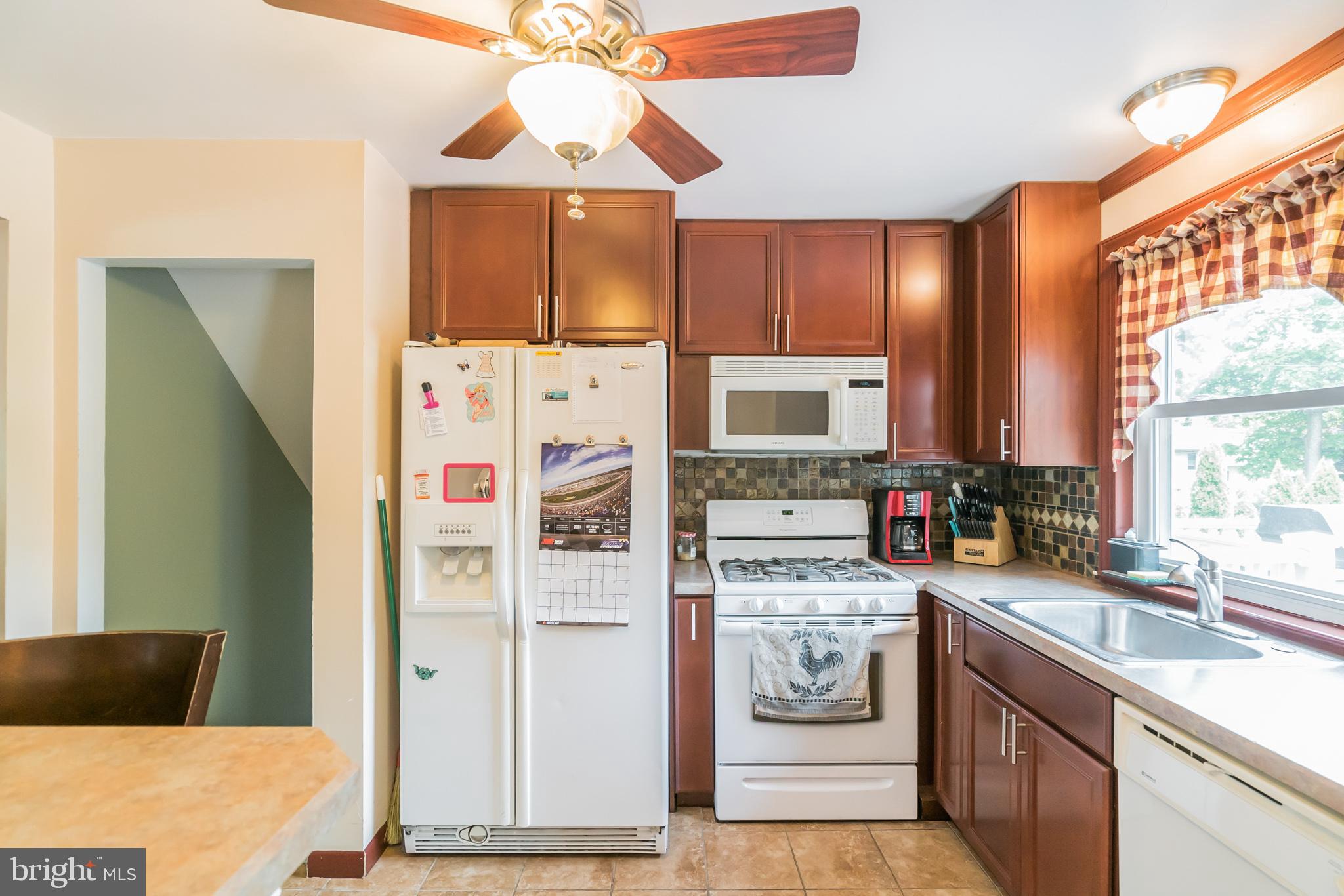 1117 Winding Road Lansdale, PA 19446 - Photo 12 of 37 Kitchen