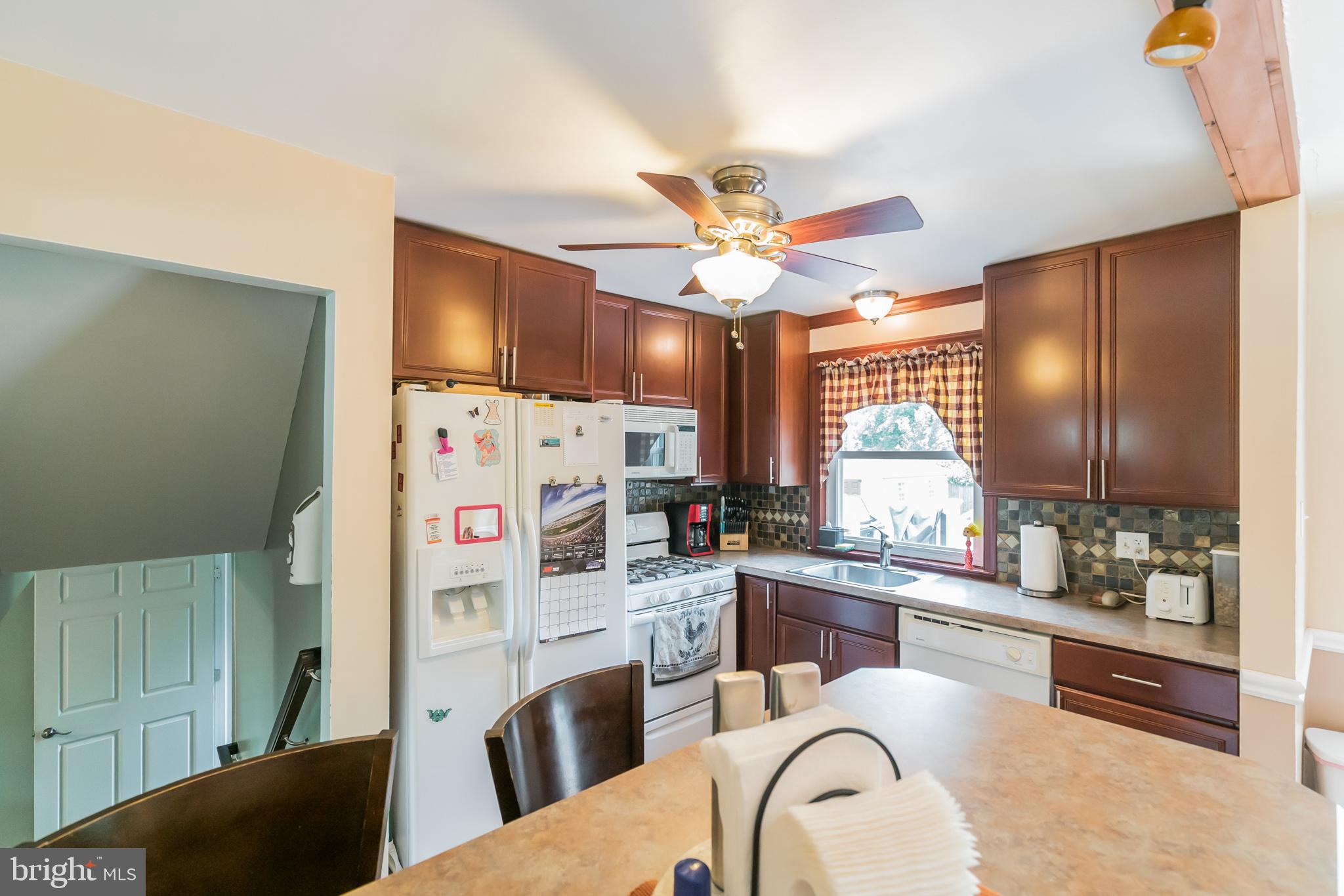 1117 Winding Road Lansdale, PA 19446 - Photo 15 of 37 Kitchen