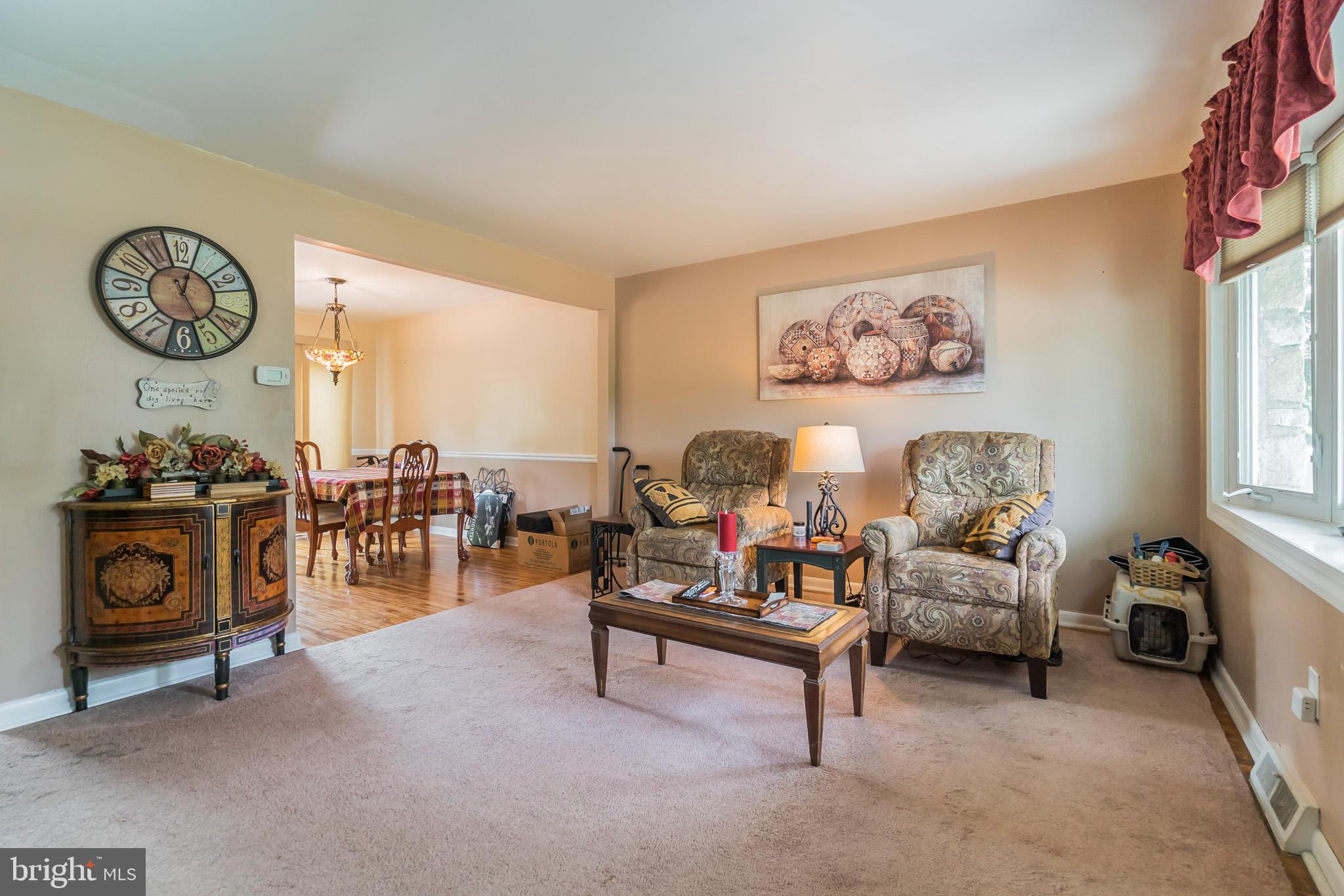 1117 Winding Road Lansdale, PA 19446 - Photo 4 of 37 Living Room