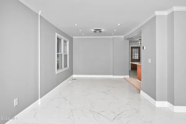 $279,900 | 1684 Lake Boulevard, Schenectady, NY 12304