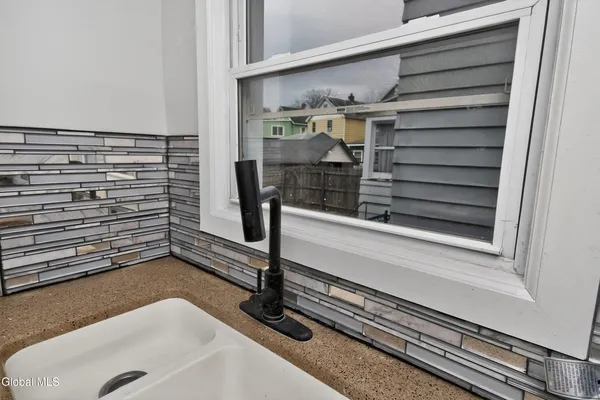 $279,900 | 1684 Lake Boulevard, Schenectady, NY 12304