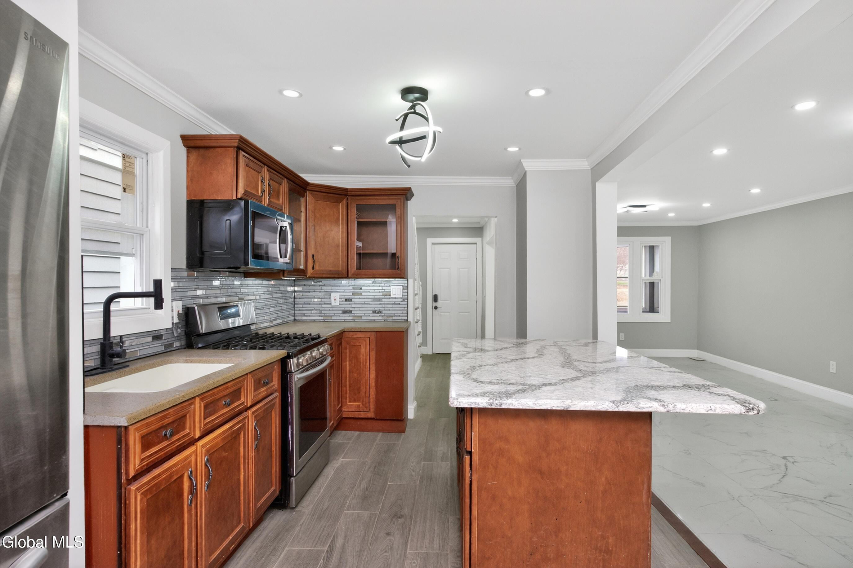 1684 Lake Boulevard Schenectady, NY 12304 - Photo 23 of 69 030-1684-Schenectady-NY-12304