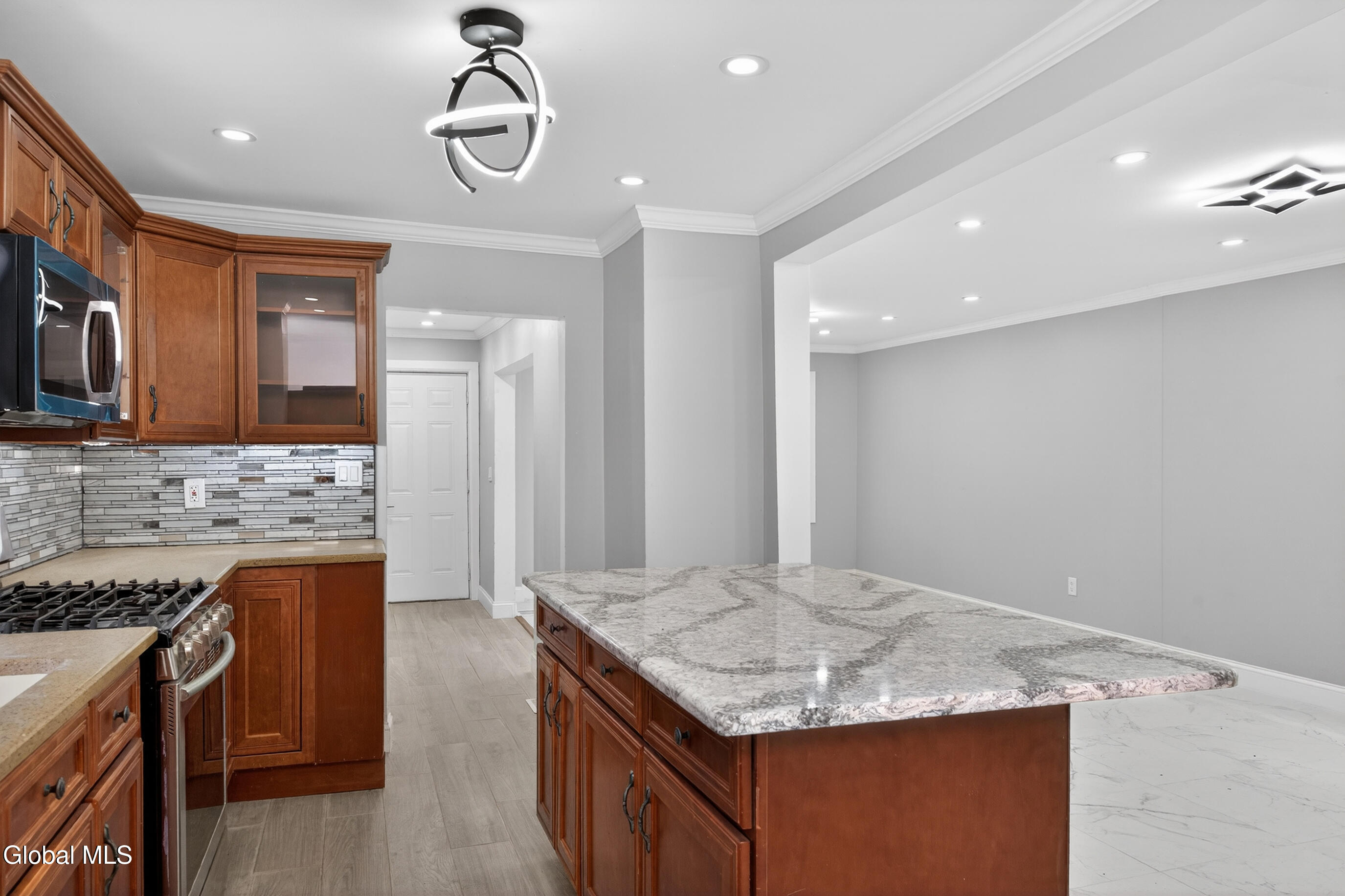 1684 Lake Boulevard Schenectady, NY 12304 - Photo 26 of 69 033-1684-Schenectady-NY-12304