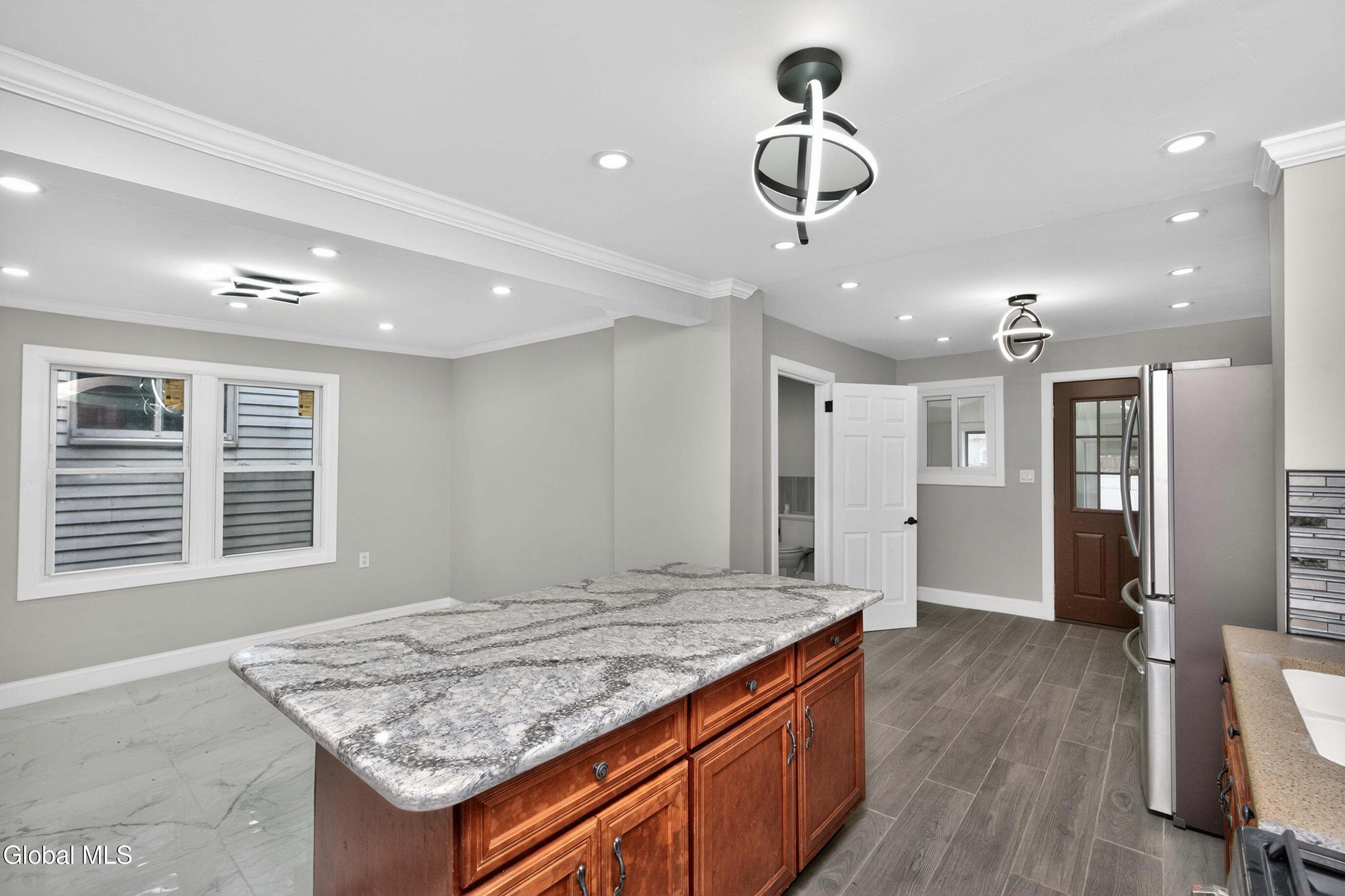 1684 Lake Boulevard Schenectady, NY 12304 - Photo 30 of 69 037-1684-Schenectady-NY-12304