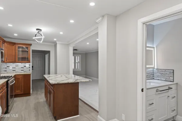 $279,900 | 1684 Lake Boulevard, Schenectady, NY 12304