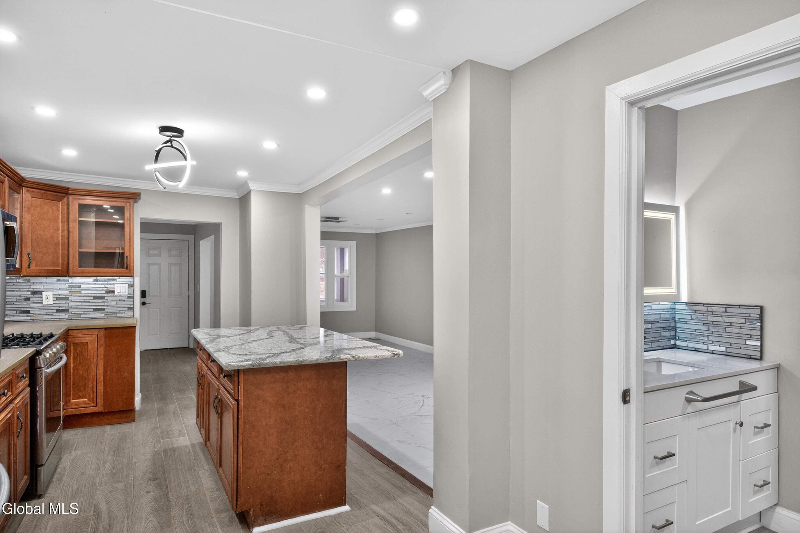1684 Lake Boulevard Schenectady, NY 12304 - Photo 34 of 69 041-1684-Schenectady-NY-12304