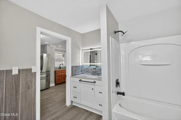 $279,900 | 1684 Lake Boulevard, Schenectady, NY 12304