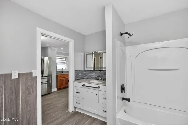 $279,900 | 1684 Lake Boulevard, Schenectady, NY 12304