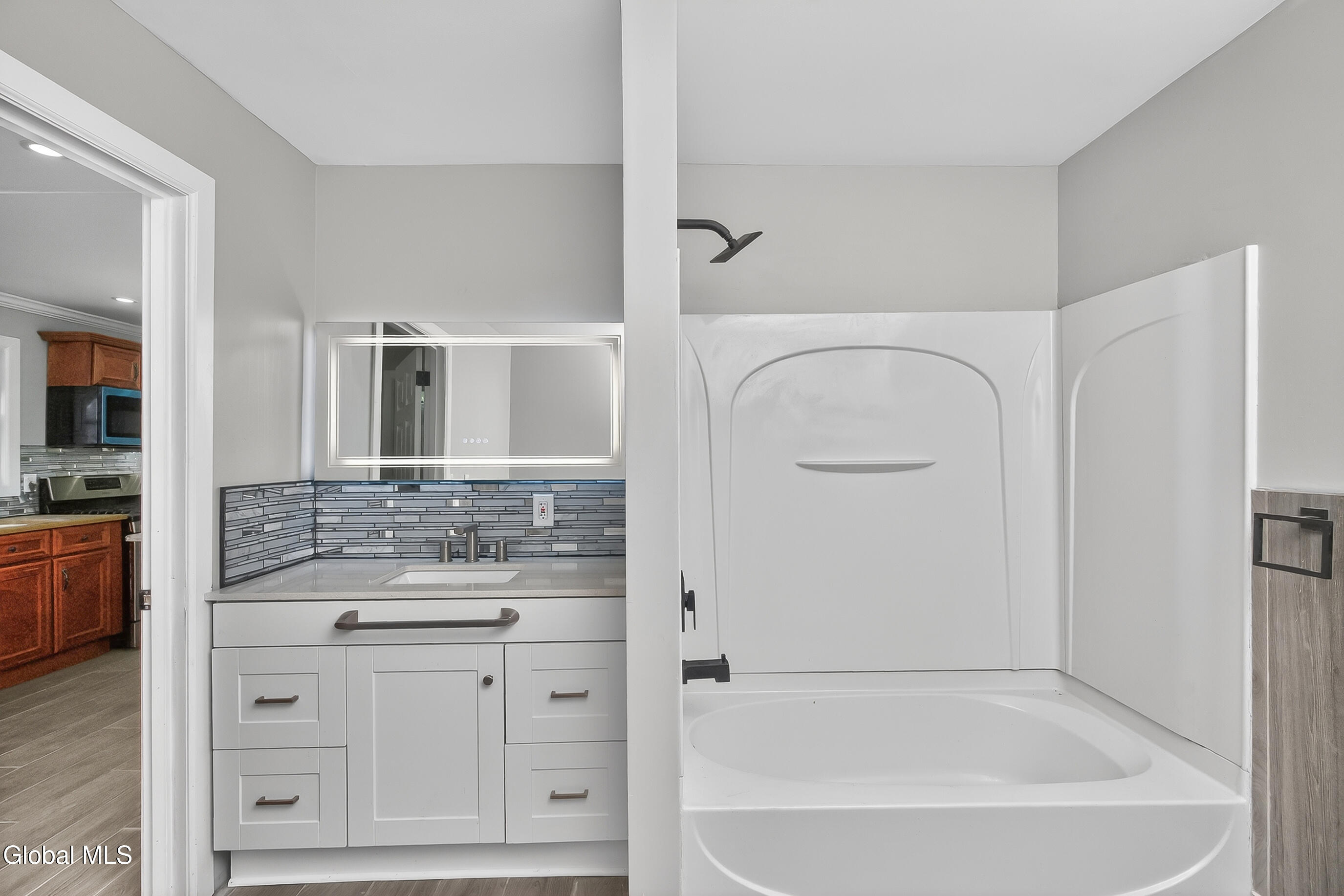 1684 Lake Boulevard Schenectady, NY 12304 - Photo 39 of 69 046-1684-Schenectady-NY-12304