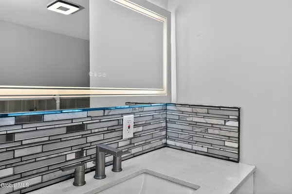 $279,900 | 1684 Lake Boulevard, Schenectady, NY 12304