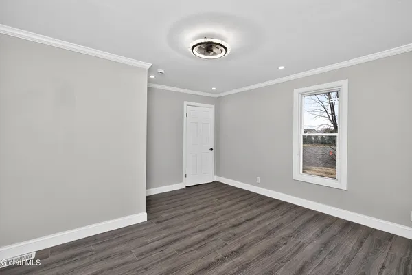 $279,900 | 1684 Lake Boulevard, Schenectady, NY 12304