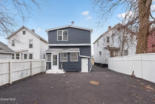 $279,900 | 1684 Lake Boulevard, Schenectady, NY 12304