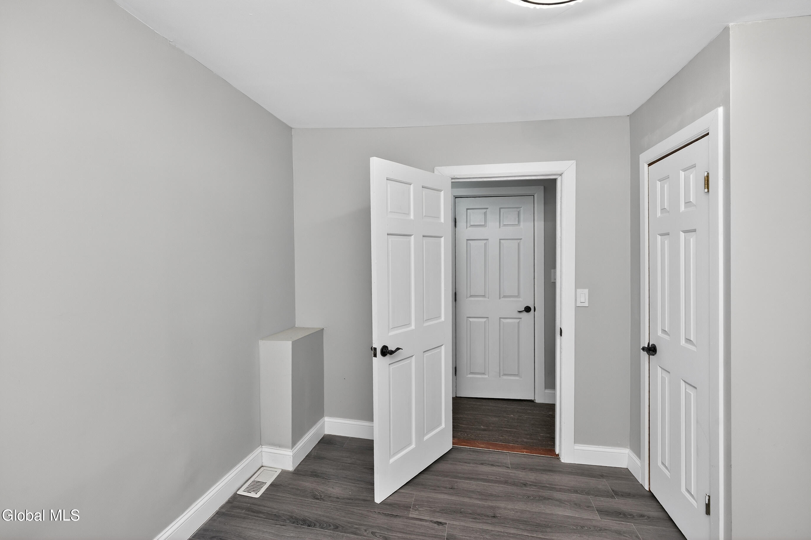 1684 Lake Boulevard Schenectady, NY 12304 - Photo 53 of 69 060-1684-Schenectady-NY-12304