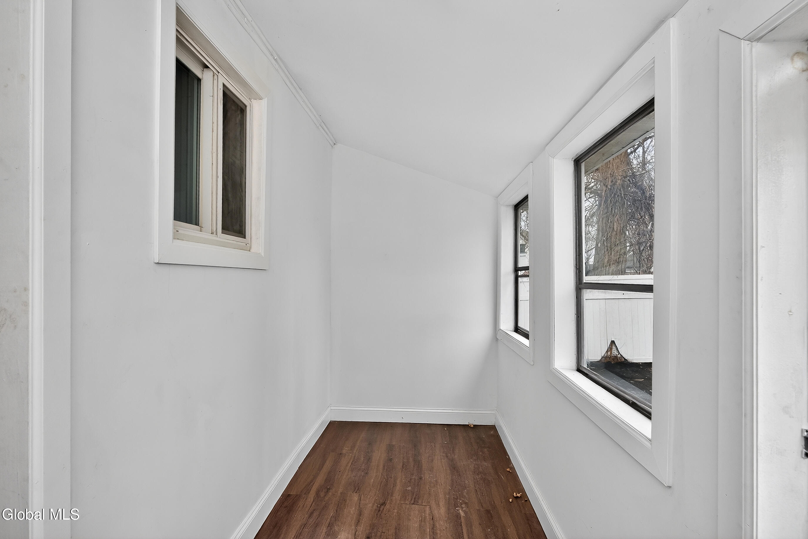 1684 Lake Boulevard Schenectady, NY 12304 - Photo 6 of 69 008-1684-Schenectady-NY-12304