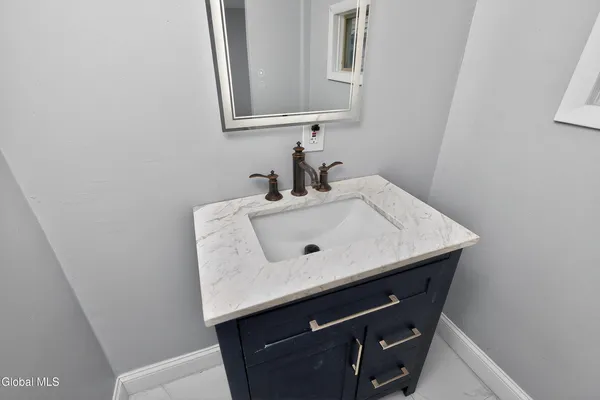 $279,900 | 1684 Lake Boulevard, Schenectady, NY 12304