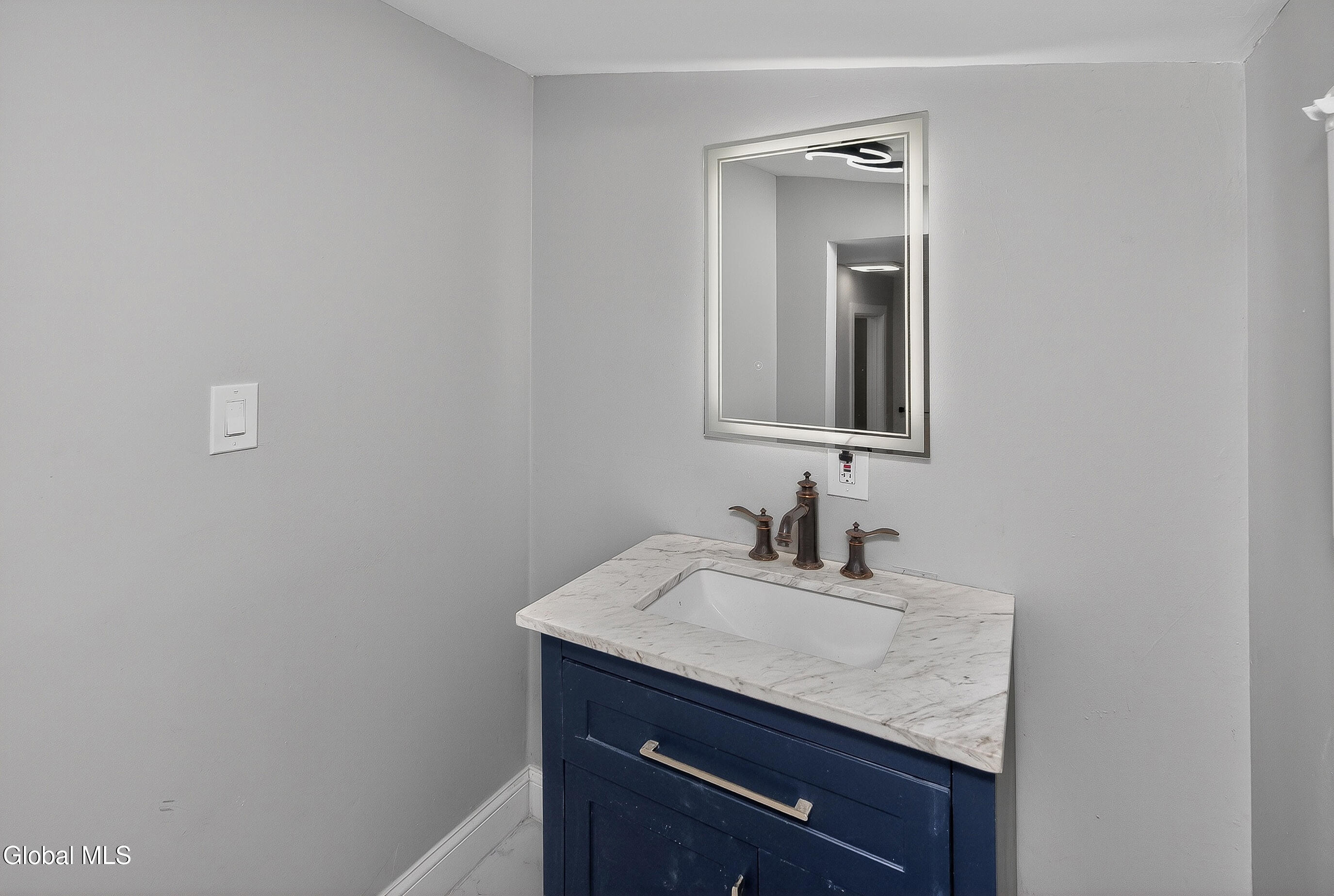 1684 Lake Boulevard Schenectady, NY 12304 - Photo 65 of 69 072-1684-Schenectady-NY-12304