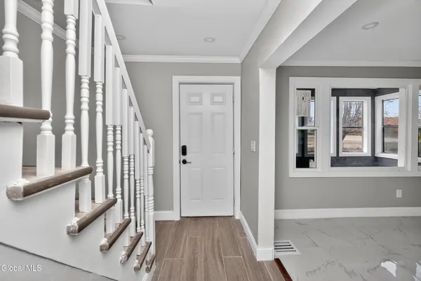 $279,900 | 1684 Lake Boulevard, Schenectady, NY 12304