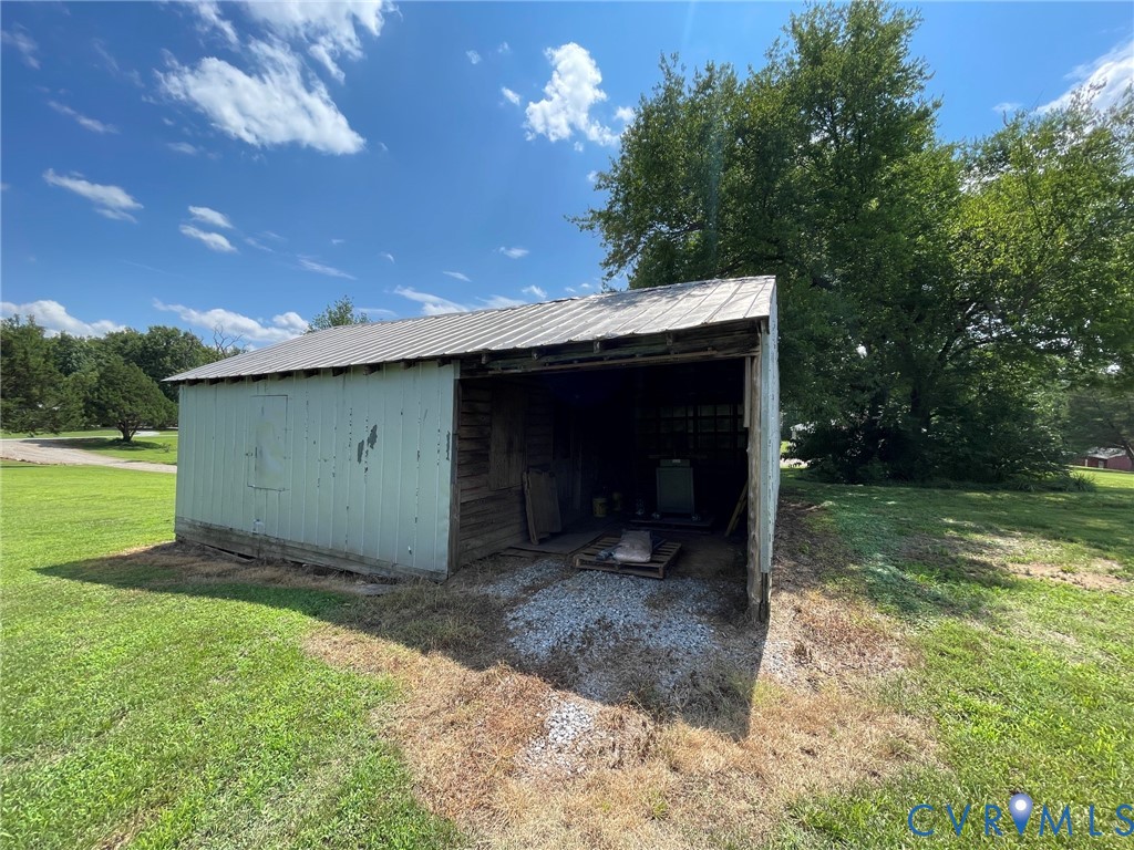 1 Deer Run Road Blackstone, VA 23824 - Photo 7 of 17