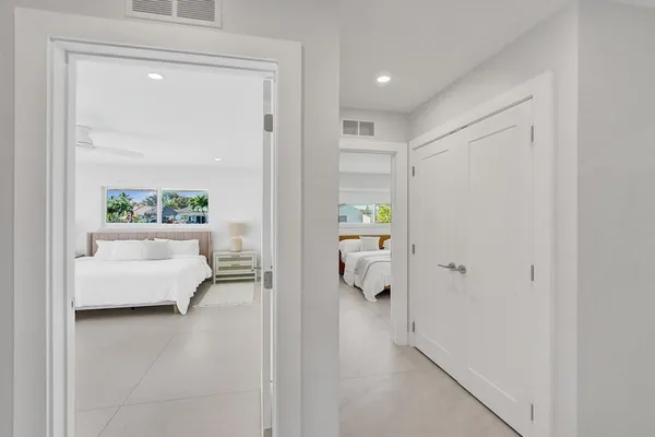 $10,000 | 5581 Northeast 31st Avenue, Fort Lauderdale, FL 33308