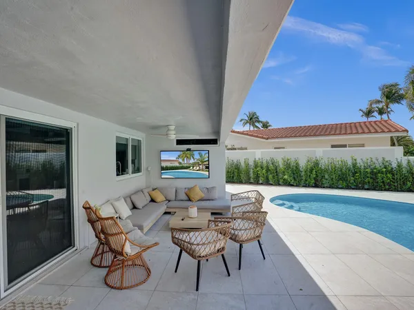 $10,000 | 5581 Northeast 31st Avenue, Fort Lauderdale, FL 33308