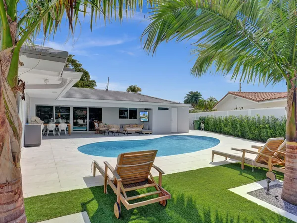 $10,000 | 5581 Northeast 31st Avenue, Fort Lauderdale, FL 33308