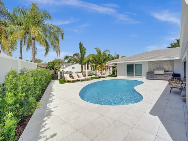 $10,000 | 5581 Northeast 31st Avenue, Fort Lauderdale, FL 33308